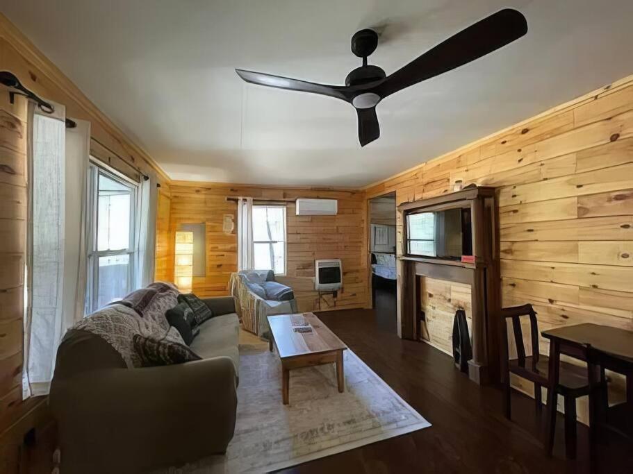 Cameron'S Cottage At The Lake Tallassee Exterior photo