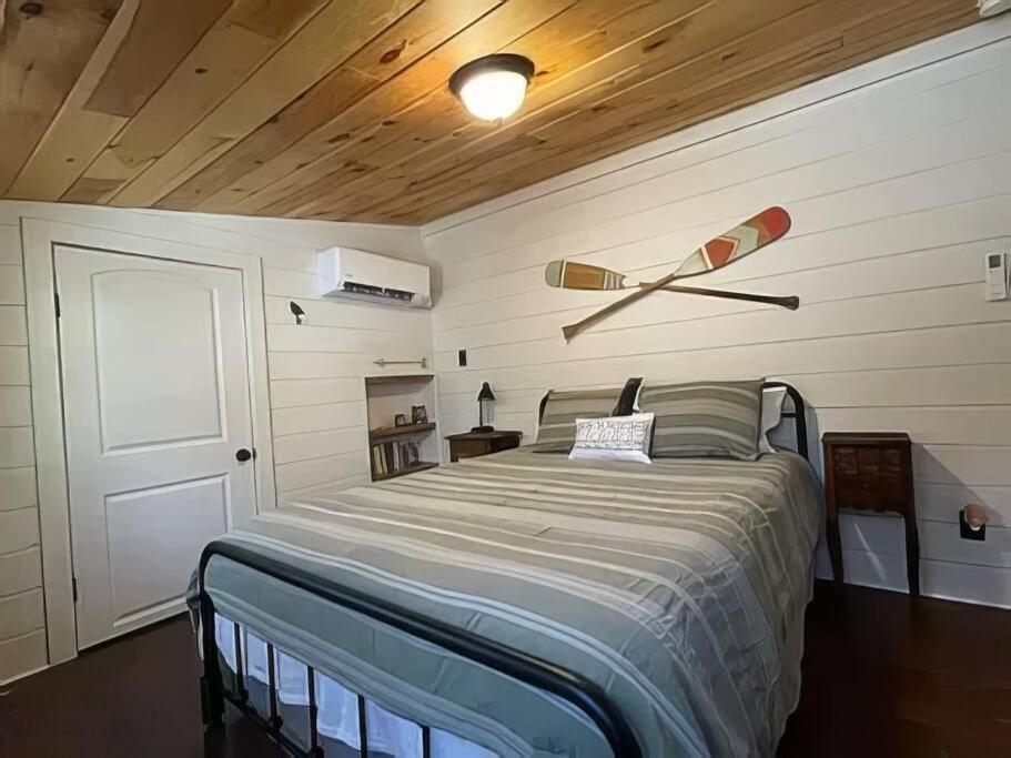Cameron'S Cottage At The Lake Tallassee Exterior photo