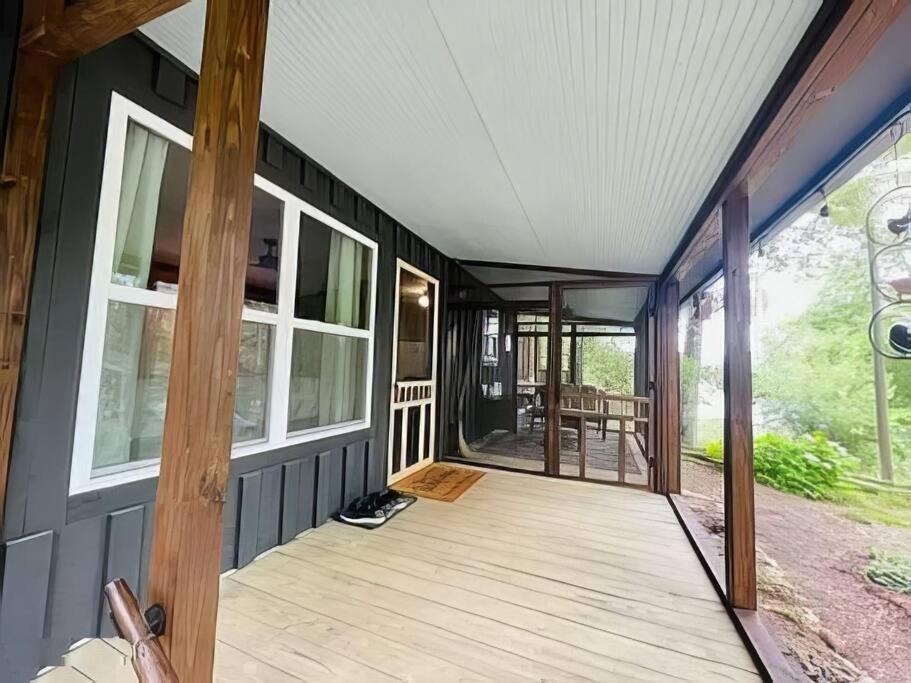 Cameron'S Cottage At The Lake Tallassee Exterior photo